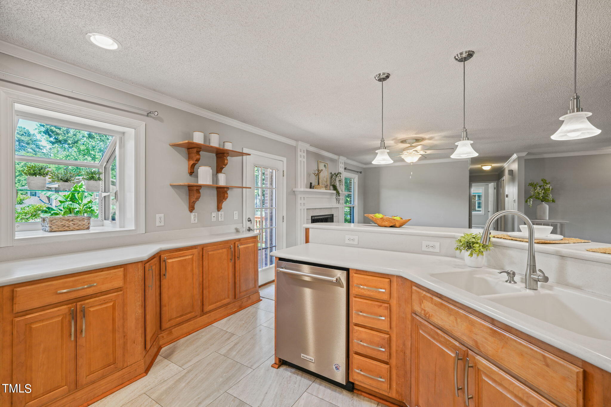 201 Southeast Maynard Road Cary, NC 27511 - Photo 16 of 51 31-web-or-mls-DSC06615