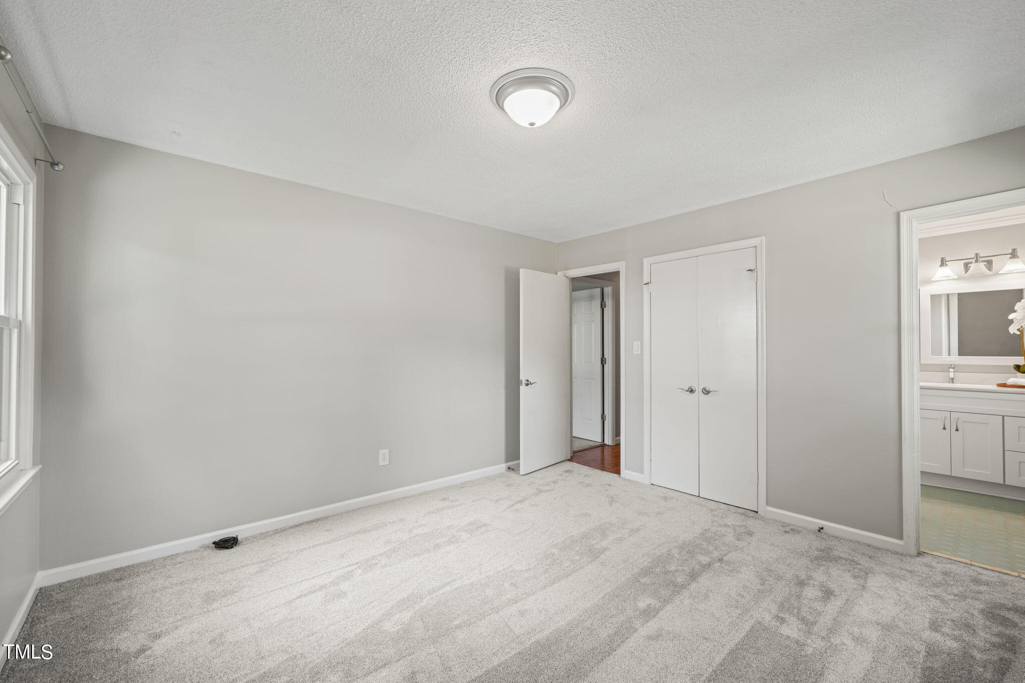 201 Southeast Maynard Road Cary, NC 27511 - Photo 24 of 51 49-web-or-mls-DSC06725