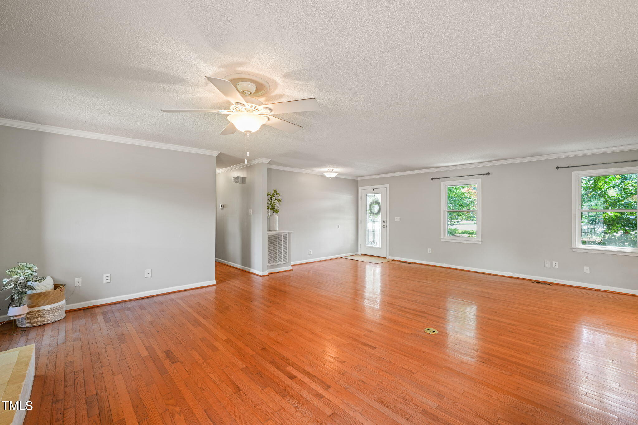 201 Southeast Maynard Road Cary, NC 27511 - Photo 10 of 51 38-web-or-mls-DSC06640