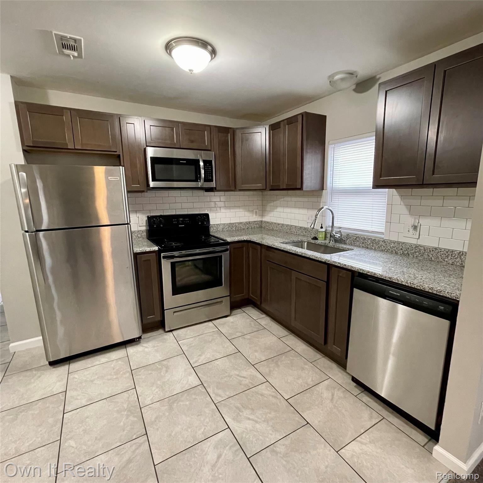 26335 Goddard Road Taylor, MI 48180 - Photo 12 of 24 26335 Goddard Kitchen 3.jpg