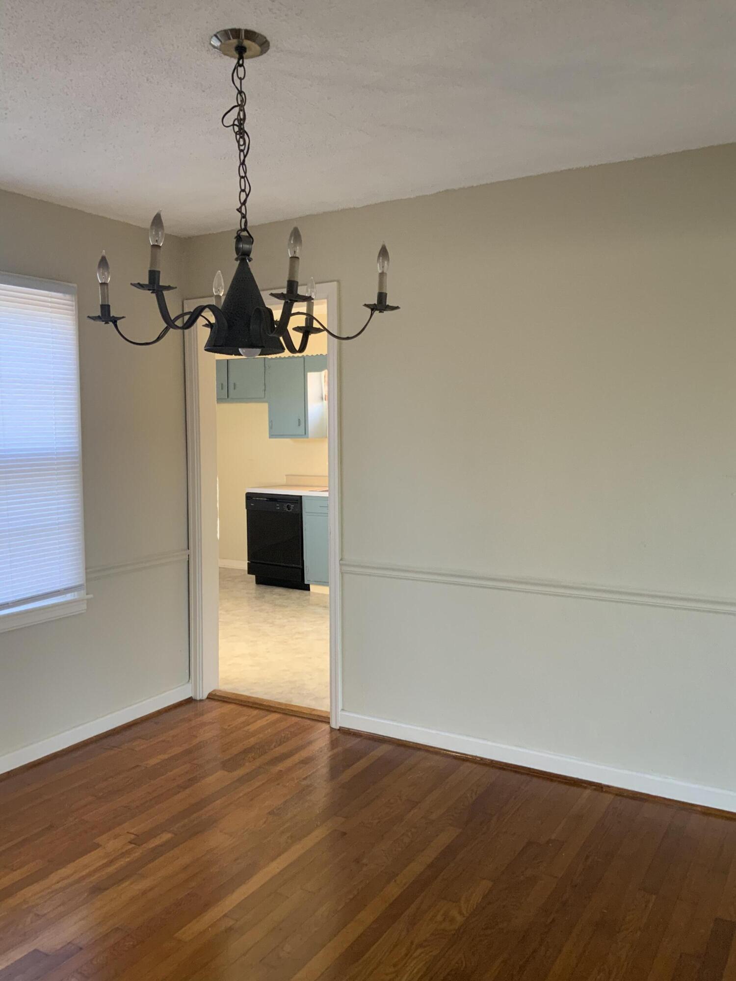 1618 South Rugby Place Chattanooga, TN 37412 - Photo 4 of 19 D380E658-3A91-402D-9333-54E5DE84CCE9