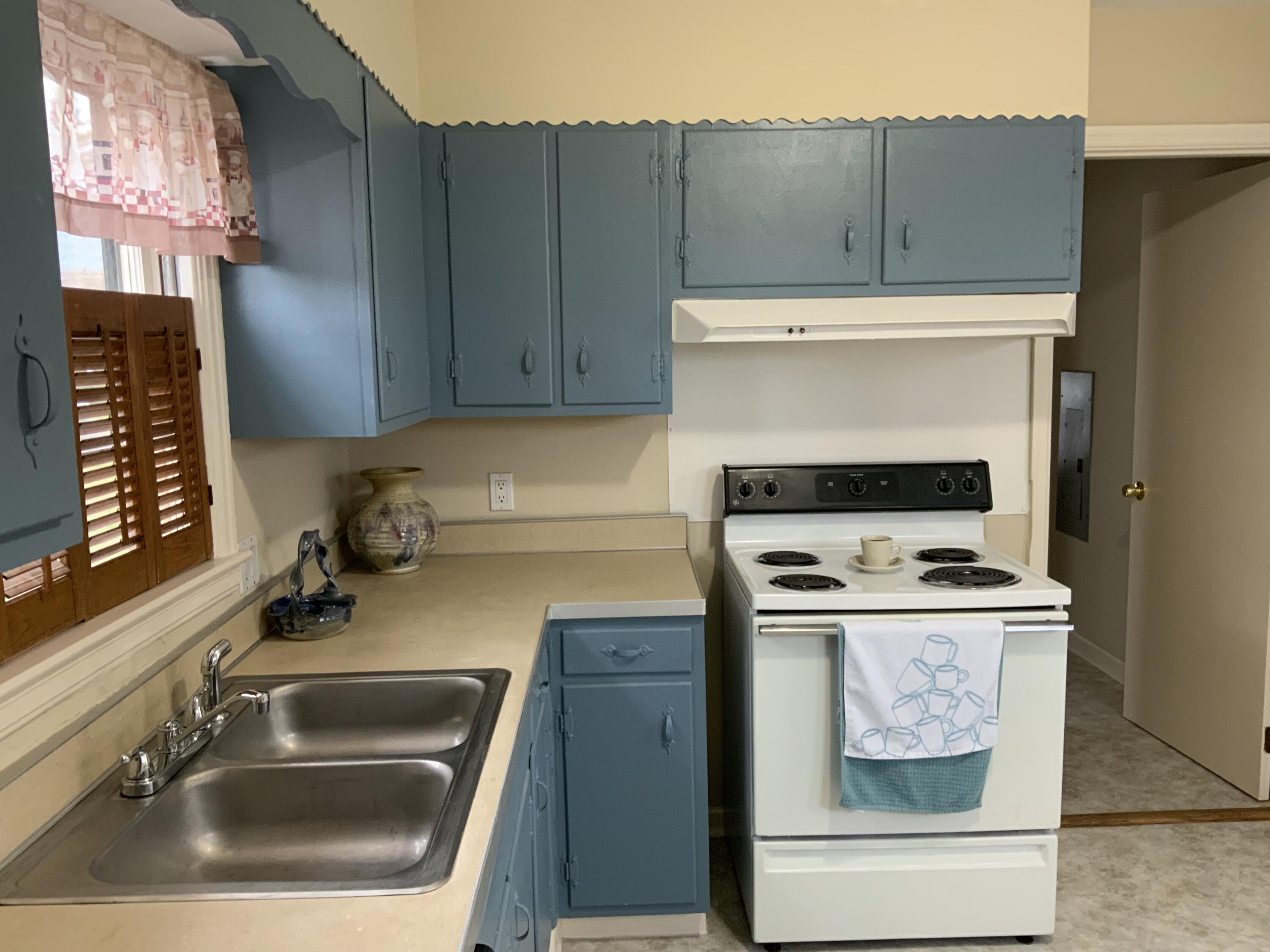 1618 South Rugby Place Chattanooga, TN 37412 - Photo 6 of 19 A7D89FFD-9734-47C6-9F49-AF7CD9F2AA24