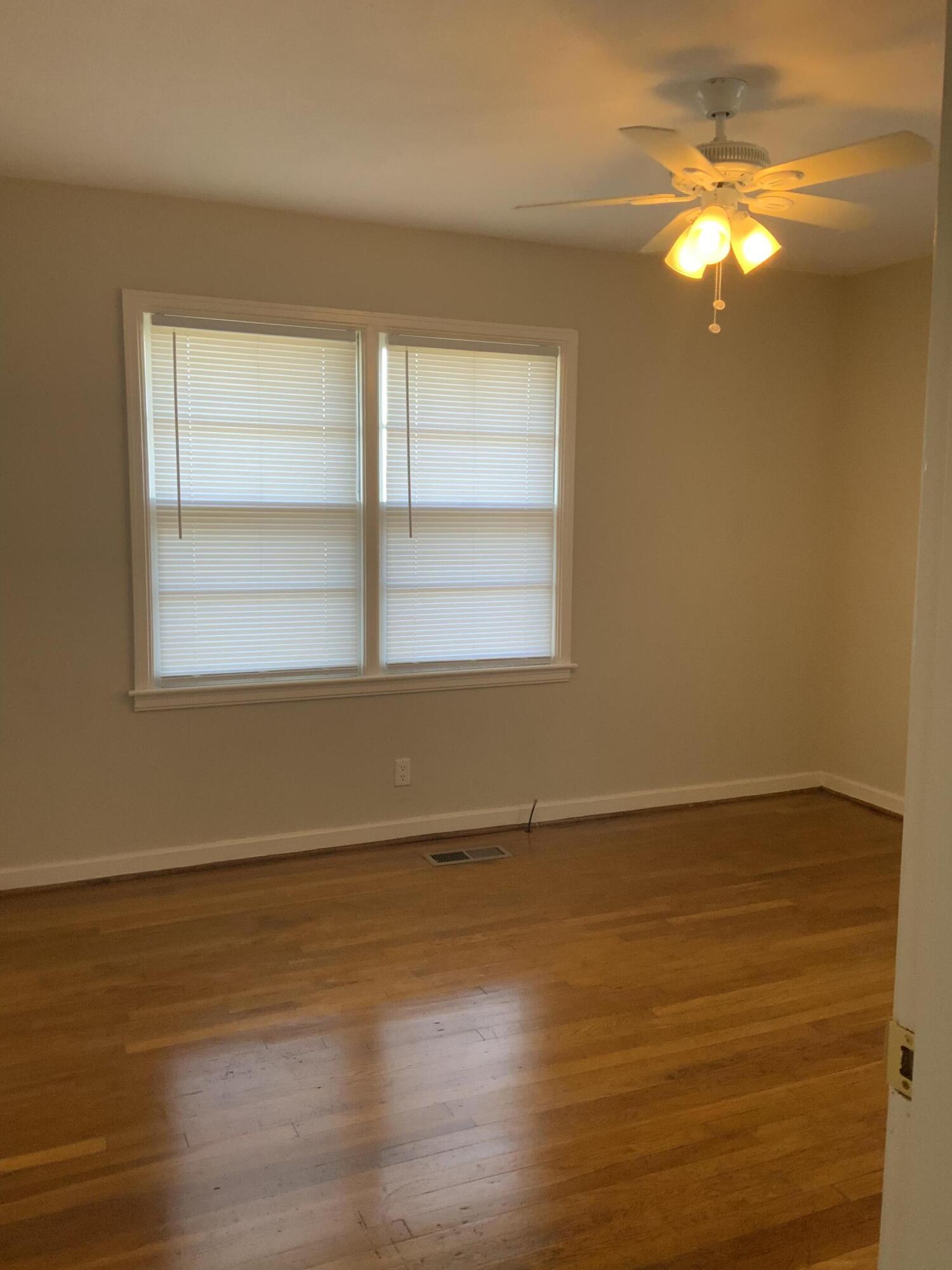 1618 South Rugby Place Chattanooga, TN 37412 - Photo 10 of 19 14EF5A11-238C-4615-86D9-88E10C70ADB0