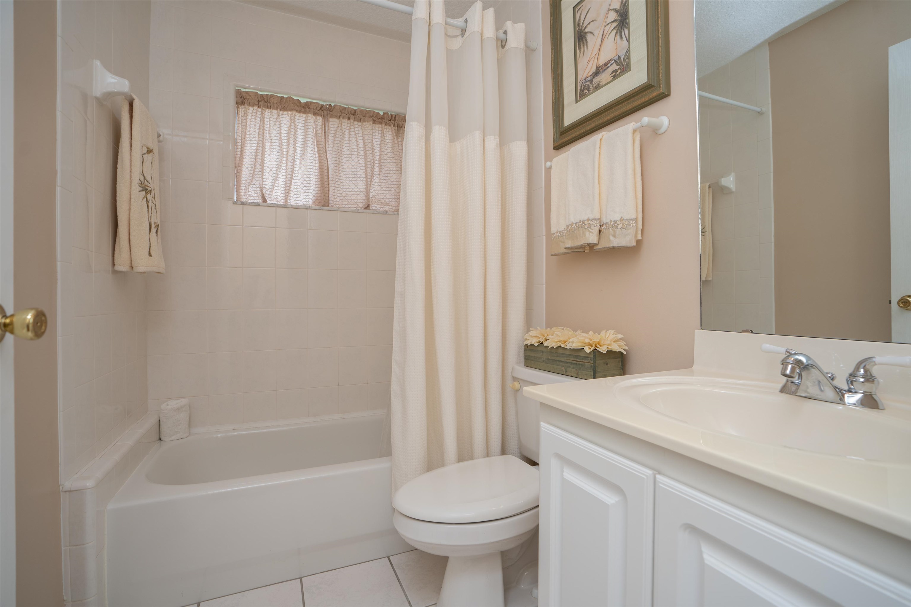 2325 Commodores Club Boulevard St. Augustine, FL 32080 - Photo 18 of 38 a bathroom with a sink toilet and shower