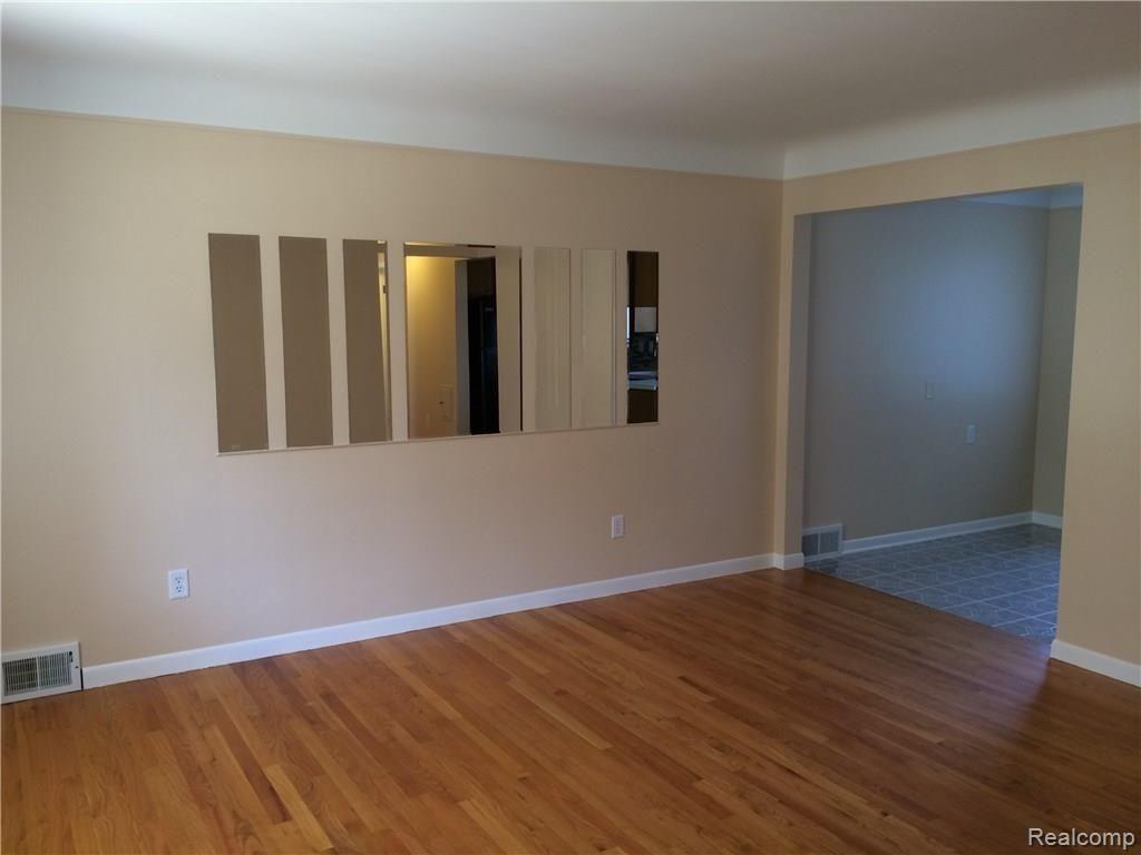 5445 Chicago Road Warren, MI 48092 - Photo 9 of 29 IMG_6463.JPG