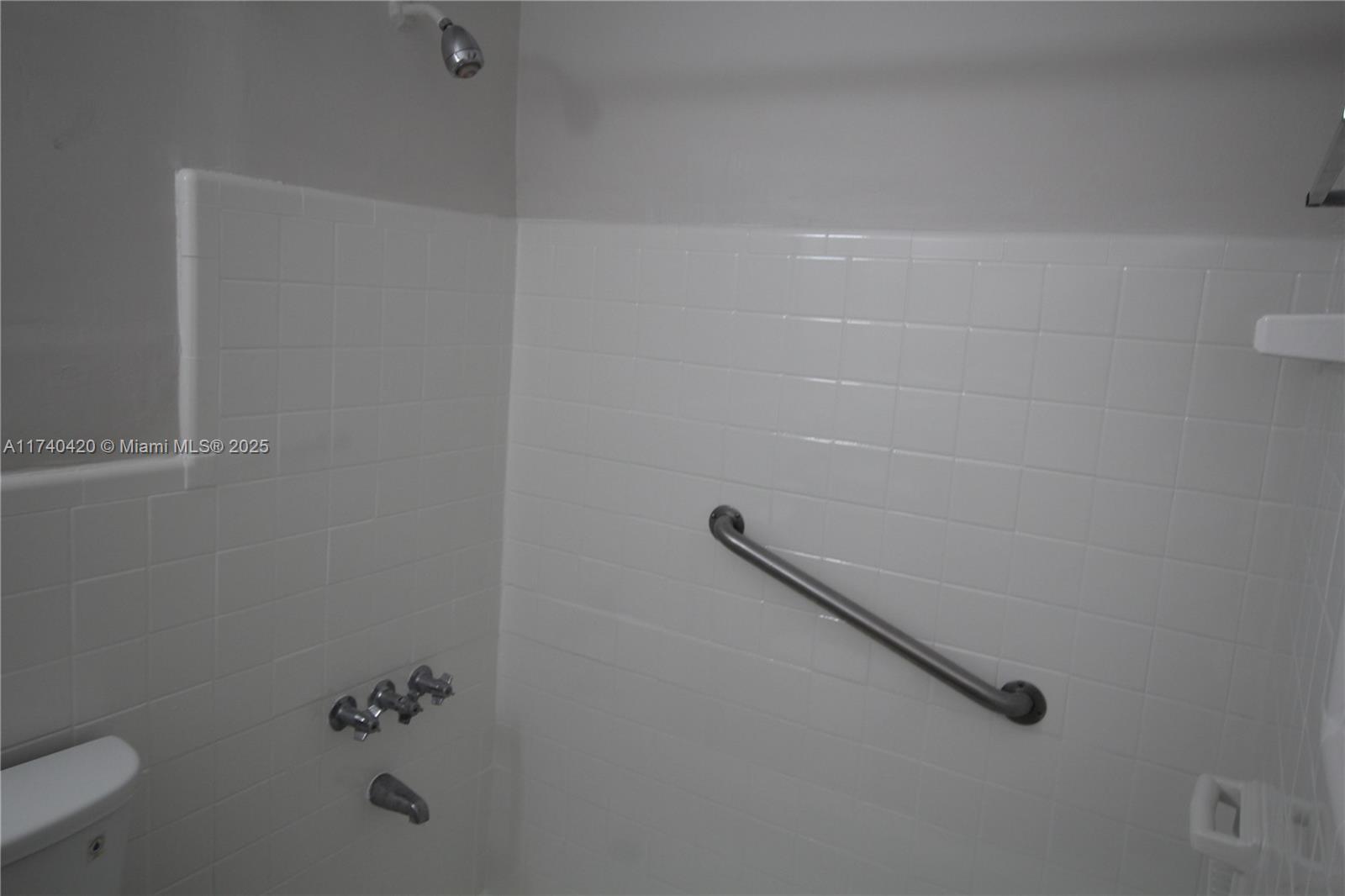 301 Sharar Avenue, Unit 4 Opa-Locka, FL 33054 - Photo 13 of 22