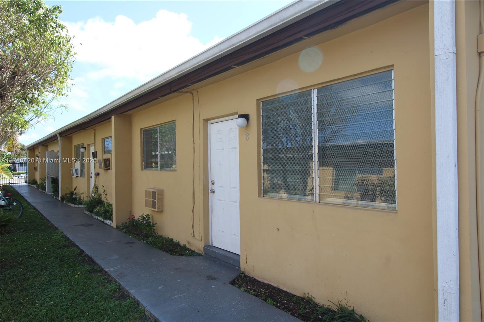 301 Sharar Avenue, Unit 4 Opa-Locka, FL 33054 - Photo 19 of 22