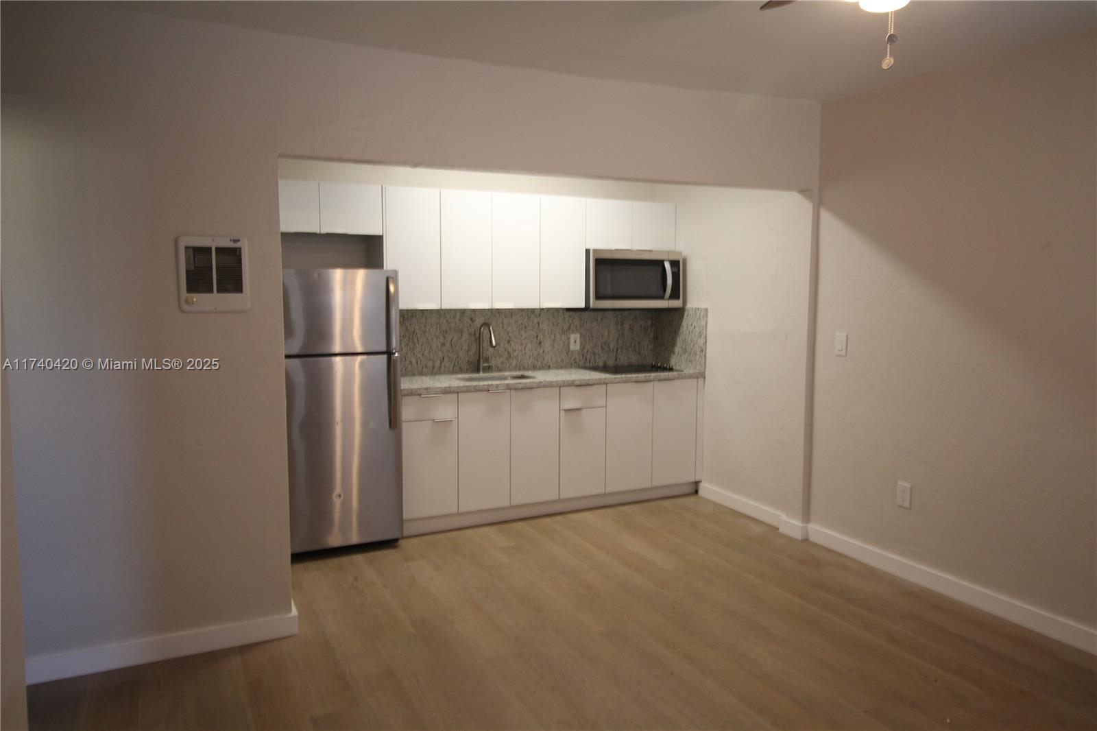 301 Sharar Avenue, Unit 4 Opa-Locka, FL 33054 - Photo 4 of 22