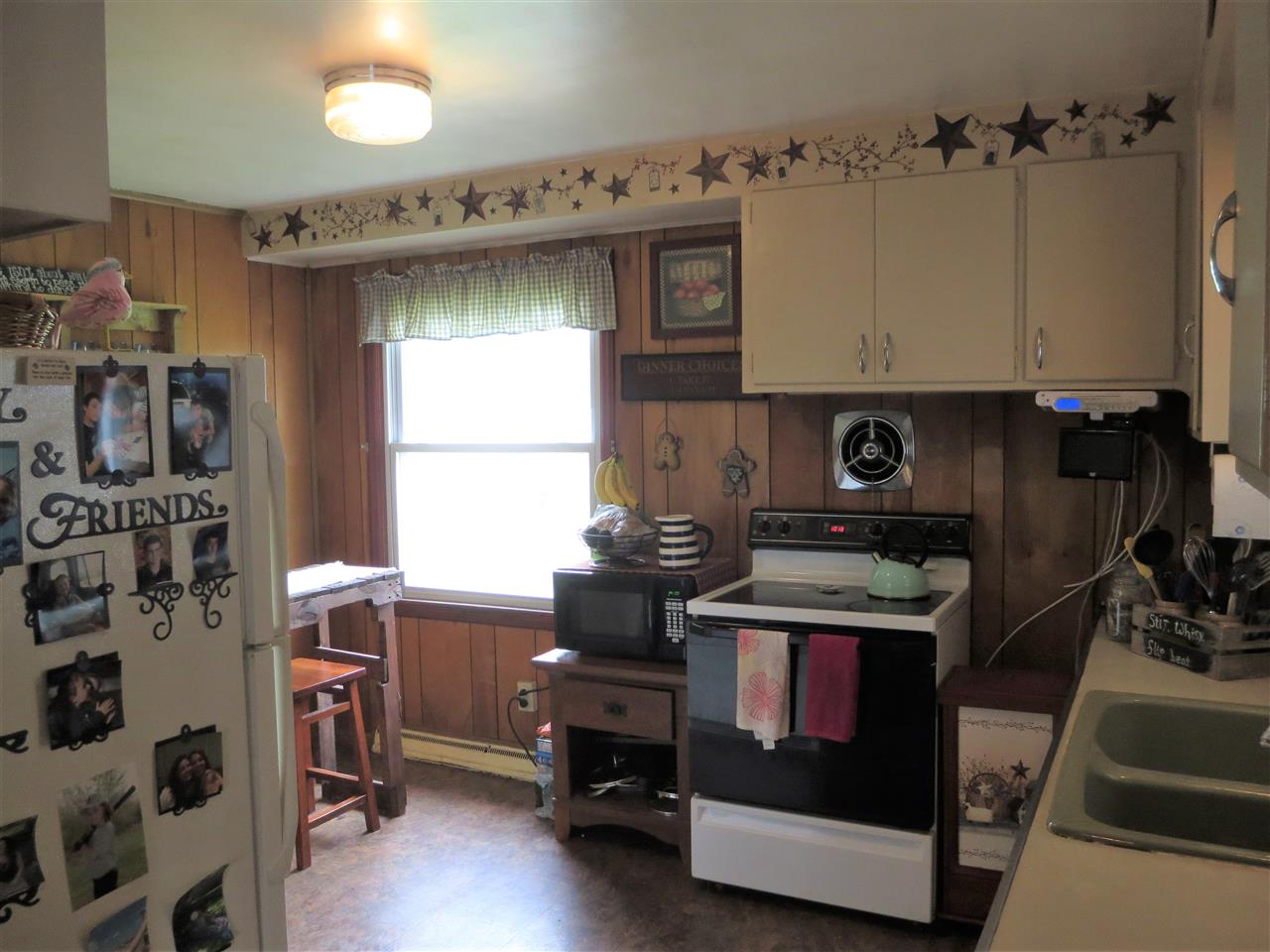 498 Overlea Road Bennington, VT 05201 - Photo 3 of 25