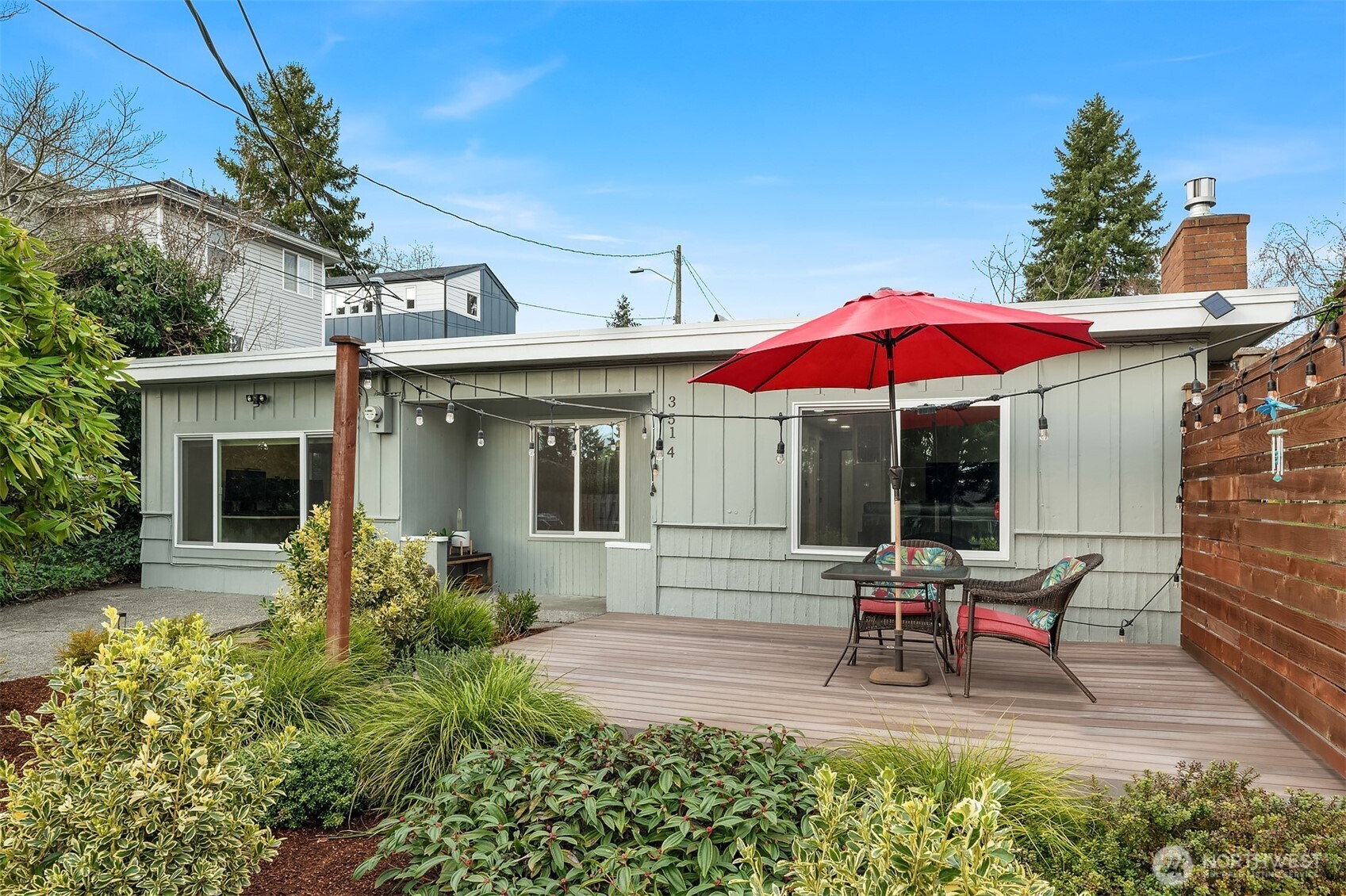 3514 Southwest 112th Street Seattle, WA 98146 - Photo 2 of 25