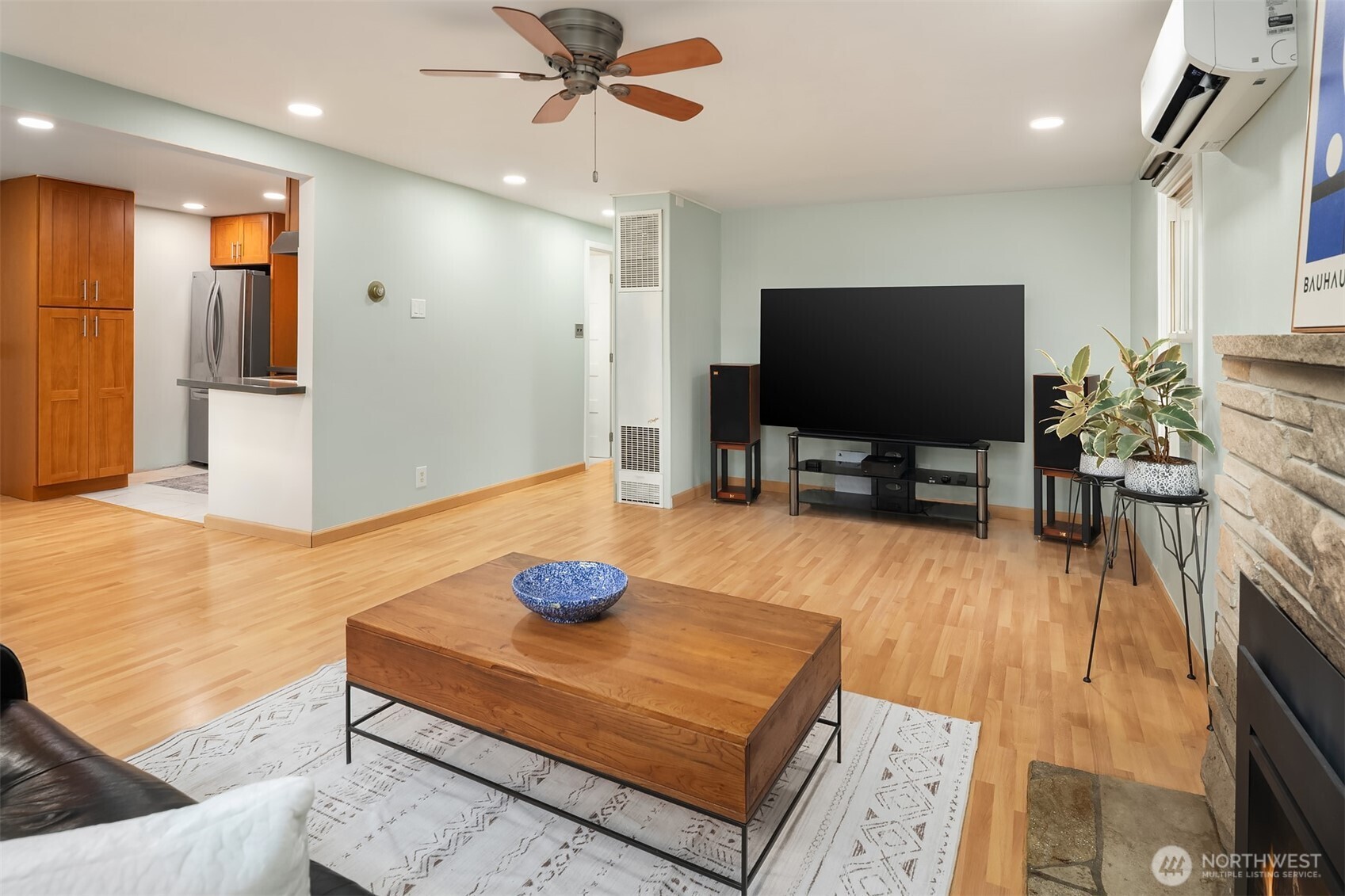 3514 Southwest 112th Street Seattle, WA 98146 - Photo 7 of 25