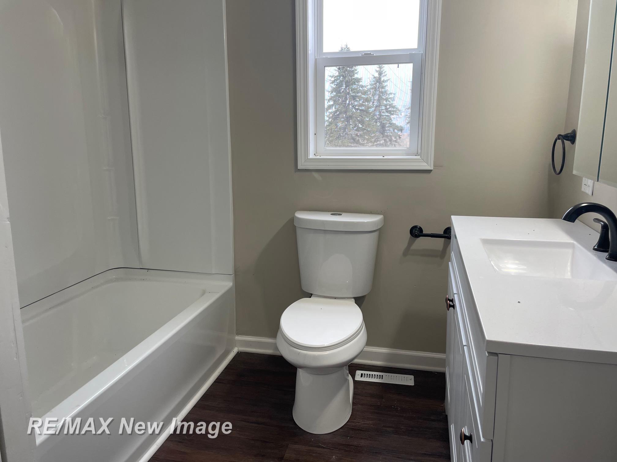 3874 East Kent Road Freeland, MI 48623 - Photo 13 of 28