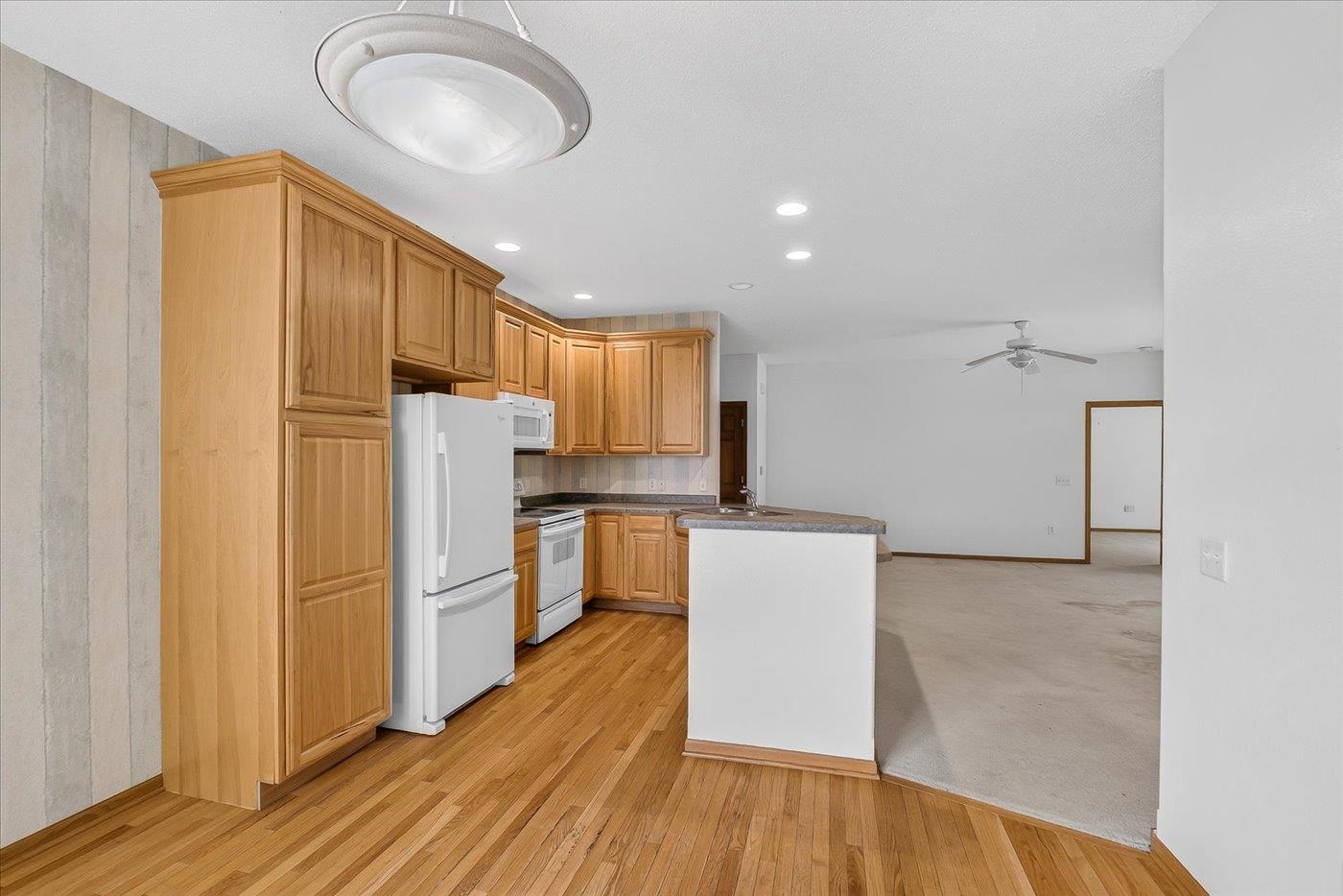 W11563 Island View Court Lodi, WI 53555 - Photo 8 of 51