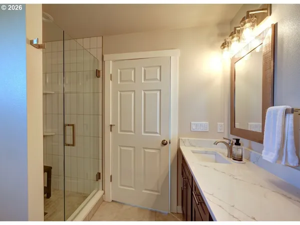 $750,000 | 35692 Bella Rdg Loop, Astoria, OR 97103