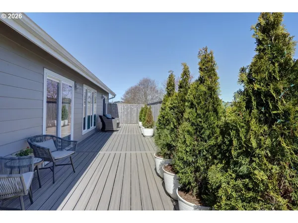 $750,000 | 35692 Bella Rdg Loop, Astoria, OR 97103