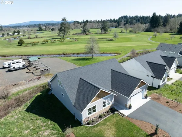 $750,000 | 35692 Bella Rdg Loop, Astoria, OR 97103