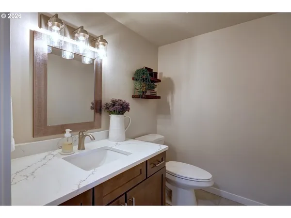 $750,000 | 35692 Bella Rdg Loop, Astoria, OR 97103