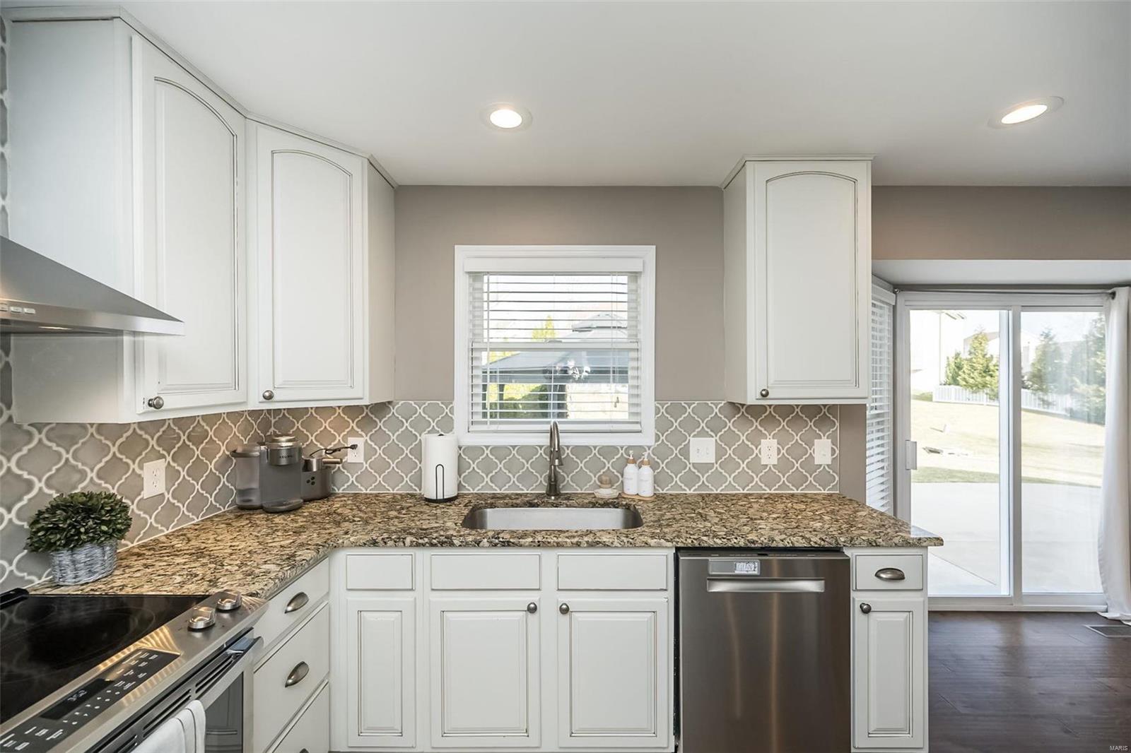 1271 Twinleaf Circle St. Peters, MO 63376 - Photo 18 of 44