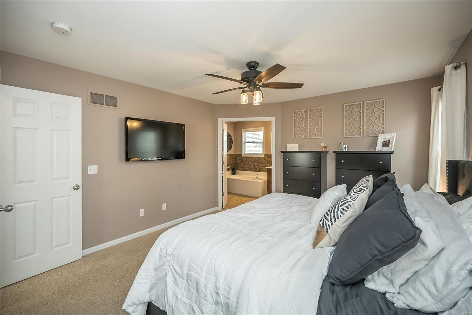 1271 Twinleaf Circle St. Peters, MO 63376 - Photo 22 of 44