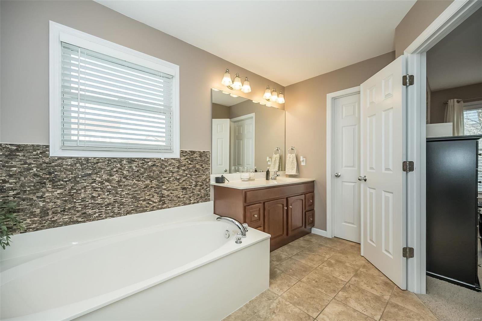 1271 Twinleaf Circle St. Peters, MO 63376 - Photo 26 of 44