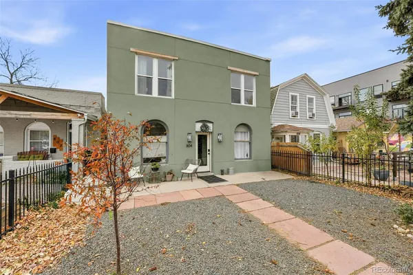 a view of house with a outdoor space