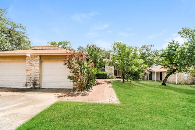 $1,375 | 9903 Hundred Oaks Circle, Austin, TX 78750