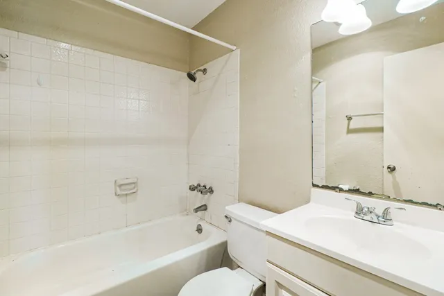 $1,375 | 9903 Hundred Oaks Circle, Austin, TX 78750