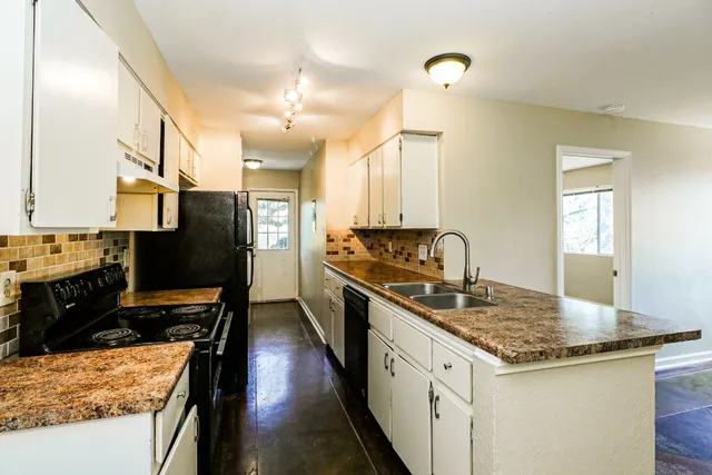 $1,375 | 9903 Hundred Oaks Circle, Austin, TX 78750