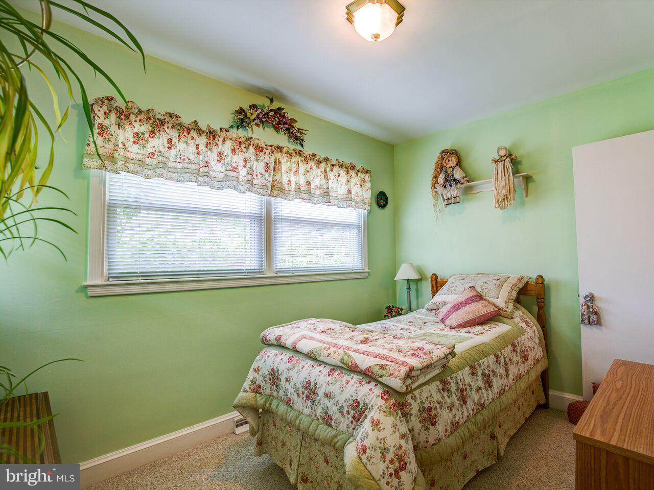 511 Applecroft Road Winchester, VA 22601 - Photo 22 of 29 Bedroom
