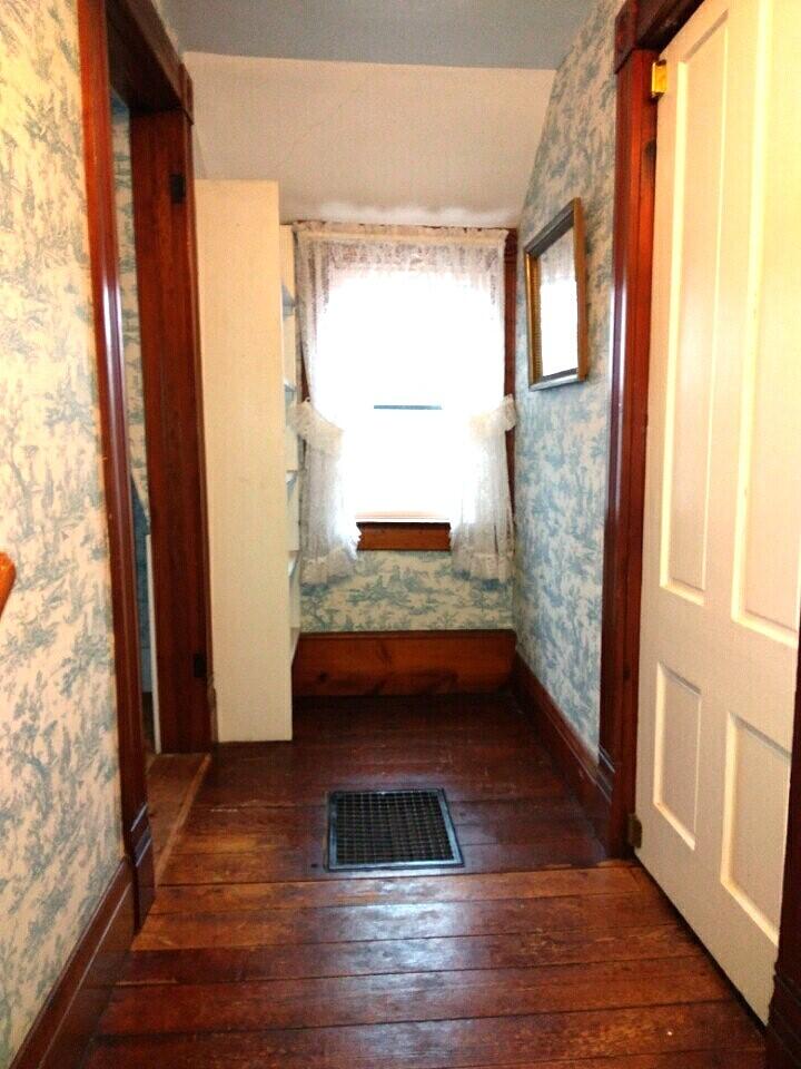 30 Dog Point Road Cranberry Isles, ME 04625 - Photo 10 of 14 Second floor hallway