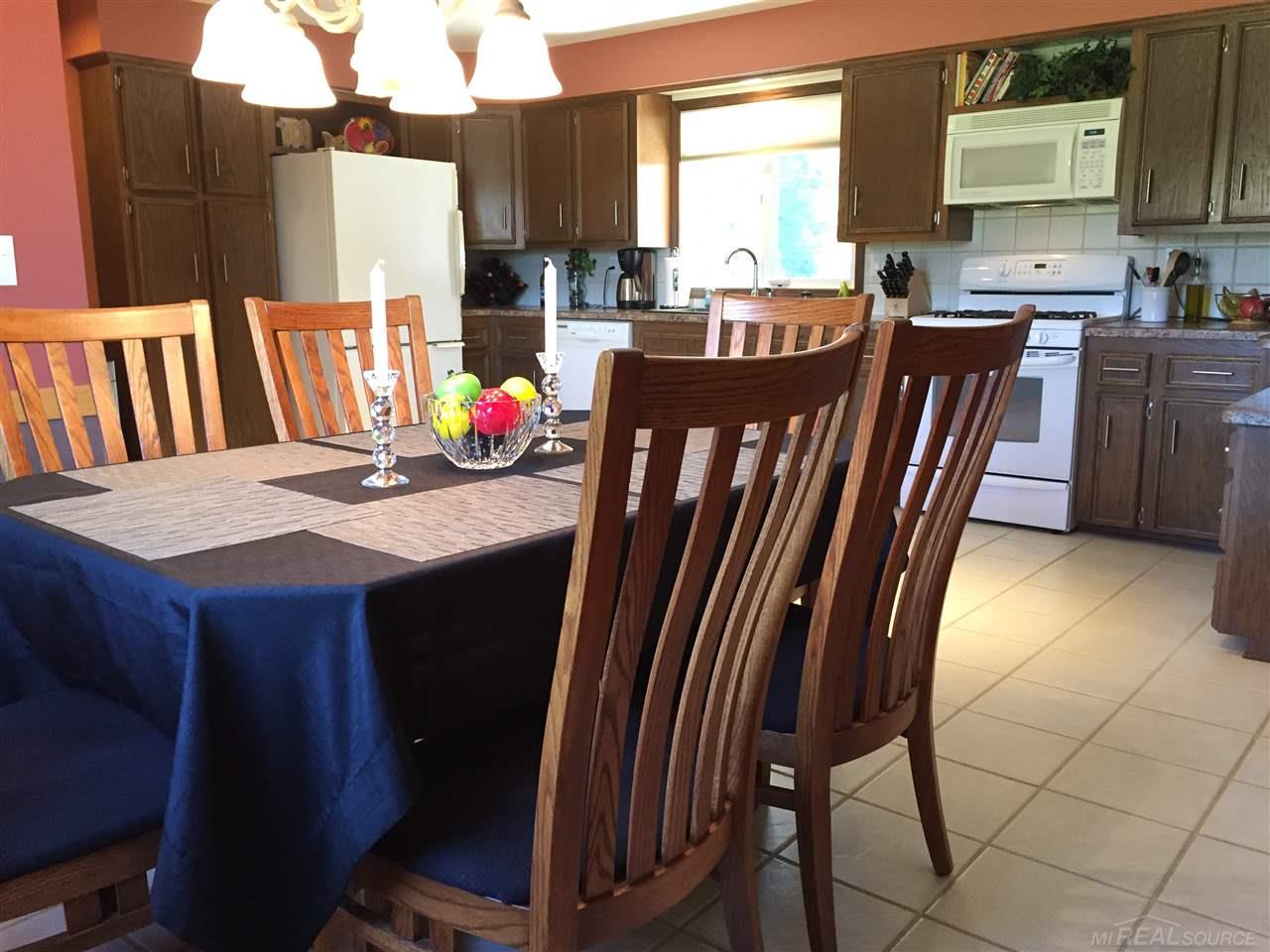 9670 Division Road Columbus, MI 48063 - Photo 8 of 30