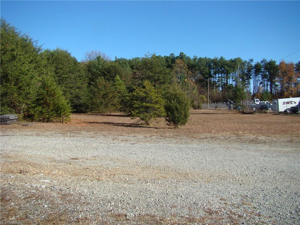 1073 Boulder Road Greensboro, NC 27409 - Photo 4 of 12 Gallery Image 4