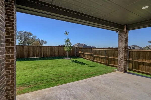 $498,900 | 613 Brazos Drive, Van Alstyne, TX 75495