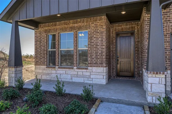 $498,900 | 613 Brazos Drive, Van Alstyne, TX 75495