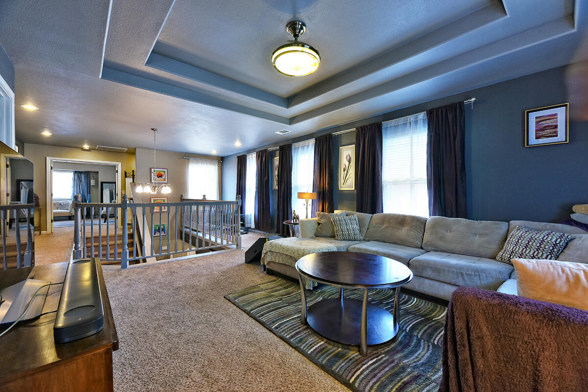 2110 Delta Waters Road Medford, OR 97504 - Photo 28 of 39 DSC_4555