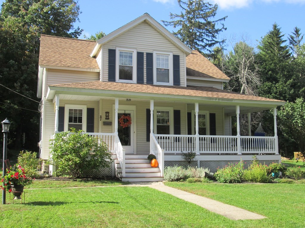 37 Holt Road Holden, MA 01520 - Photo 1 of 39 Gallery Image 1