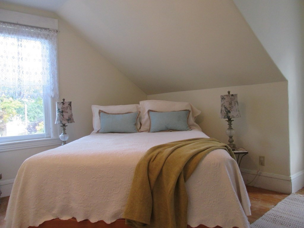 37 Holt Road Holden, MA 01520 - Photo 24 of 39 Gallery Image 24