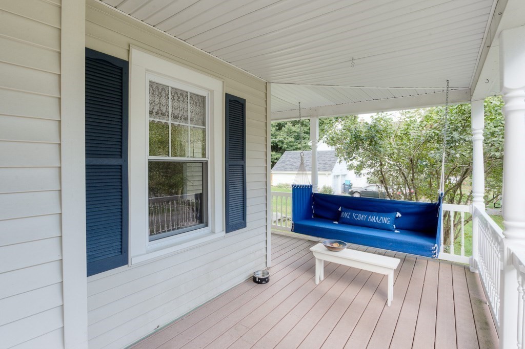 37 Holt Road Holden, MA 01520 - Photo 6 of 39 Gallery Image 6