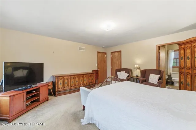 $595,000 | 102 Arbor Way, Stroudsburg, PA 18360