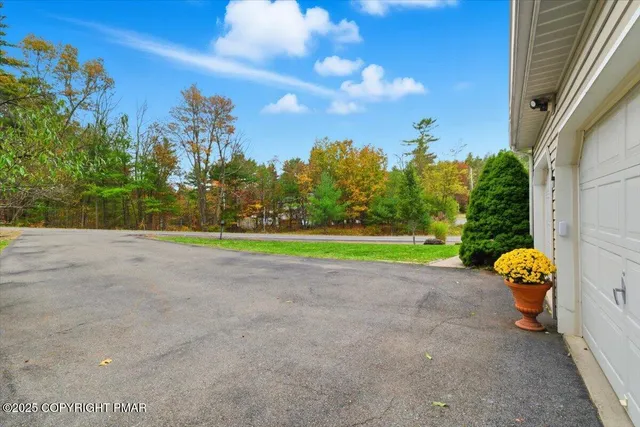 $595,000 | 102 Arbor Way, Stroudsburg, PA 18360