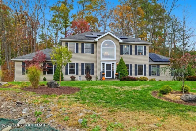 $595,000 | 102 Arbor Way, Stroudsburg, PA 18360