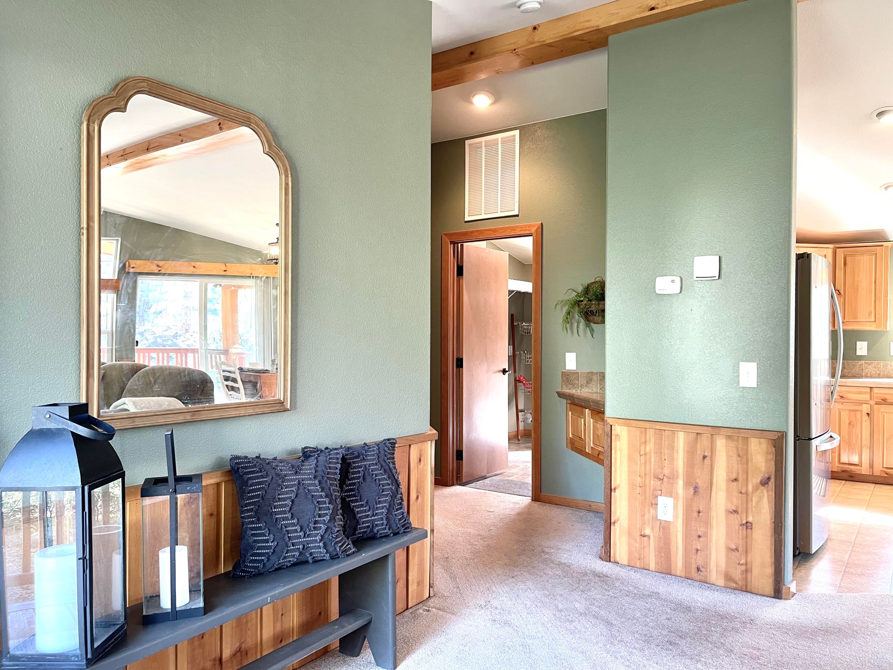 60892 Ridge Drive Bend, OR 97702 - Photo 22 of 50 IMG_5028
