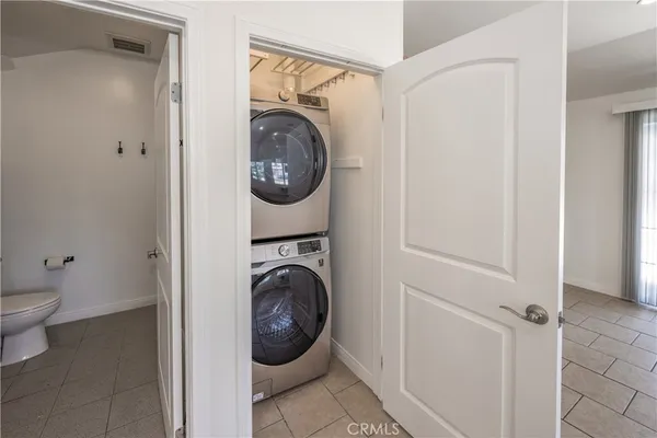 $1,795 | 6633 Radford Avenue, North Hollywood, CA 91606