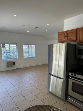 $1,795 | 6633 Radford Avenue, North Hollywood, CA 91606