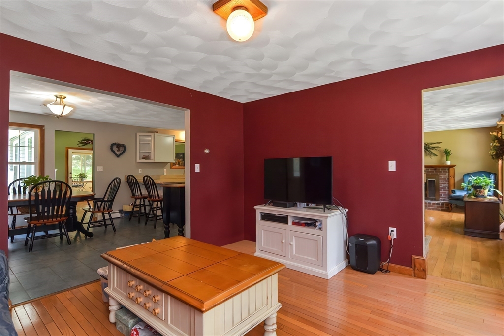 29 Kimball Road Amesbury, MA 01913 - Photo 13 of 42 Gallery Image 13