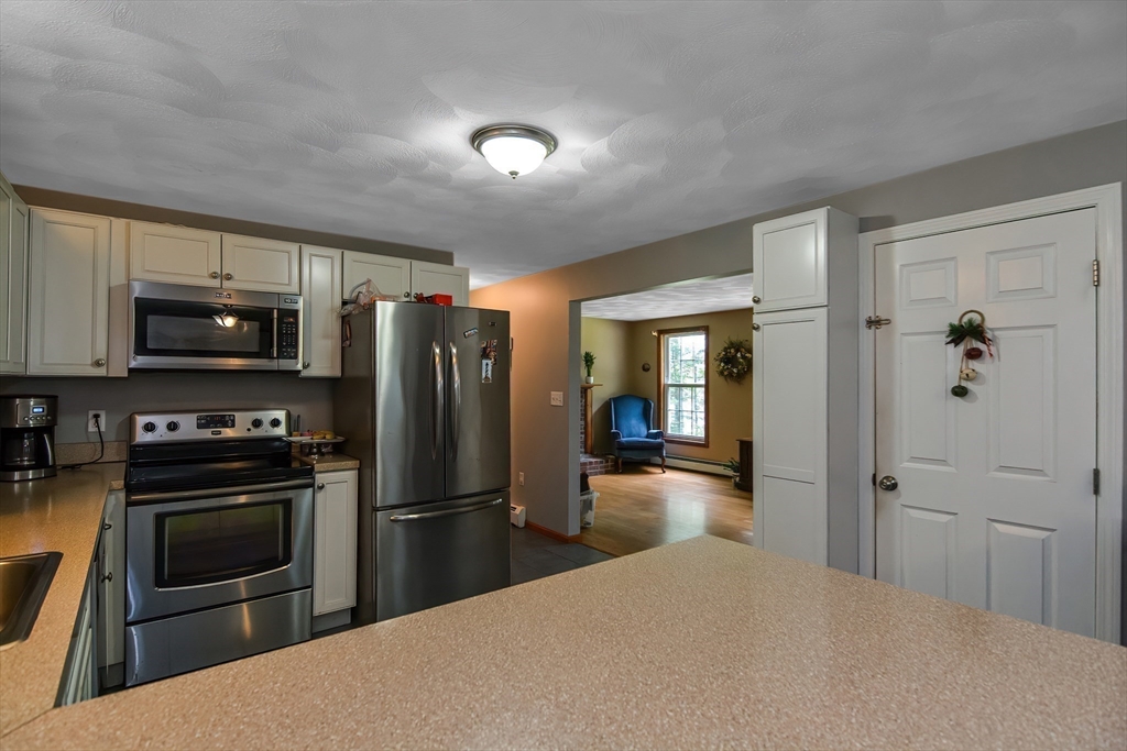 29 Kimball Road Amesbury, MA 01913 - Photo 7 of 42 Gallery Image 7