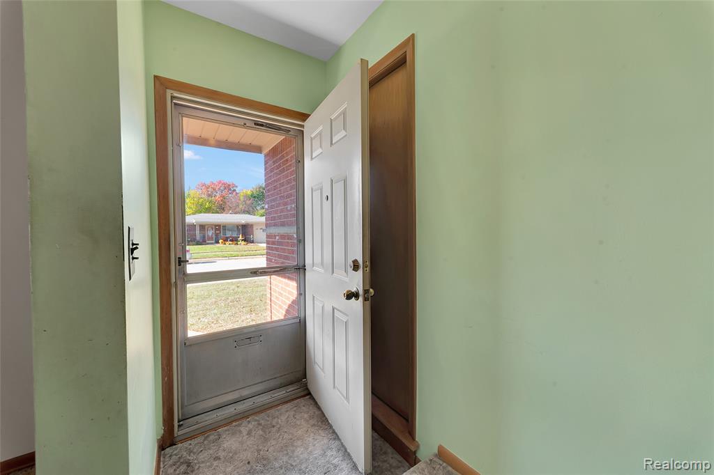 28644 Grobbel Warren, MI 48092 - Photo 15 of 55
