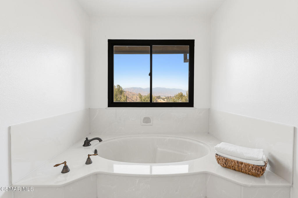 11894 Darby Avenue Porter Ranch, CA 91326 - Photo 23 of 41