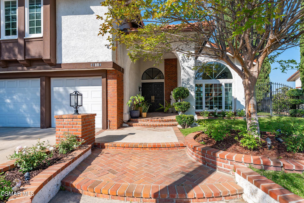 11894 Darby Avenue Porter Ranch, CA 91326 - Photo 3 of 41