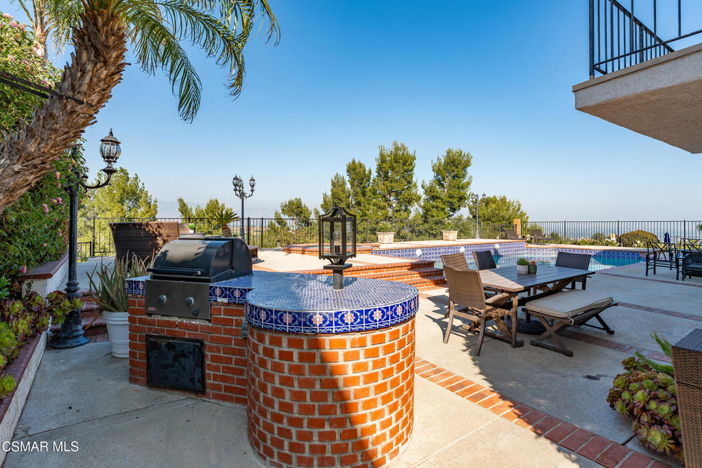 11894 Darby Avenue Porter Ranch, CA 91326 - Photo 36 of 41